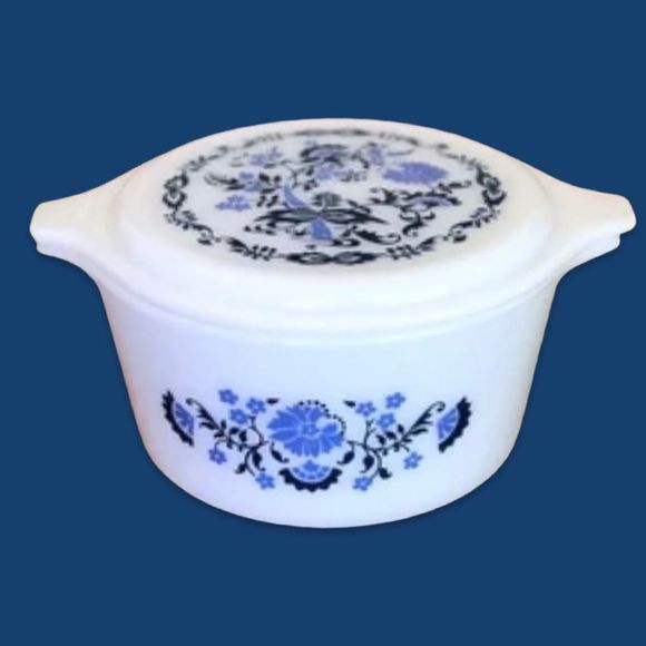 🎁 Vintage PYREX Blue Willow Floral Onion 1 QT Casserole Dish Lid 473 ￼ - Picture 1 of 6